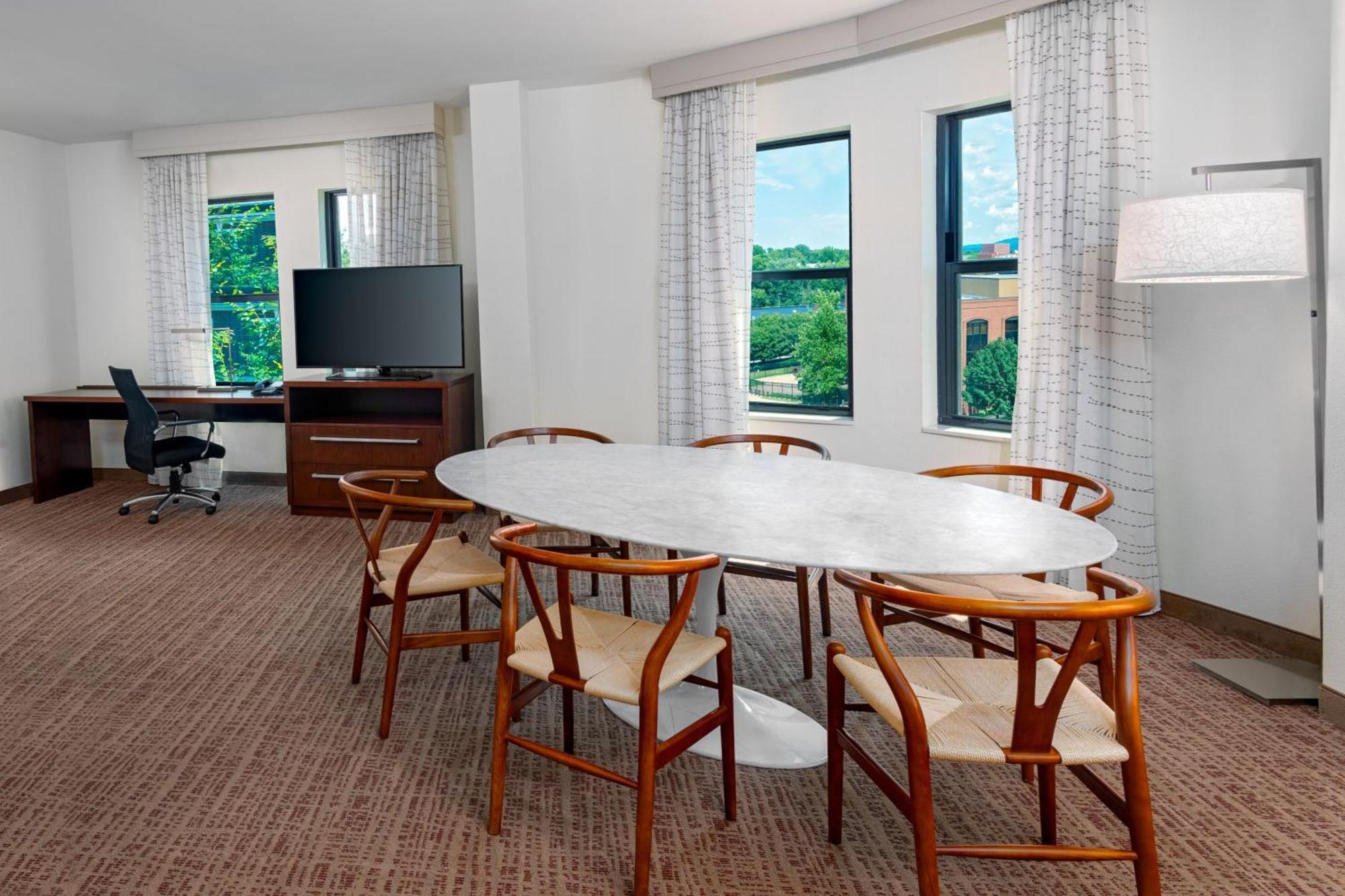Residence Inn By Marriott Charlottesville Downtown Zewnętrze zdjęcie