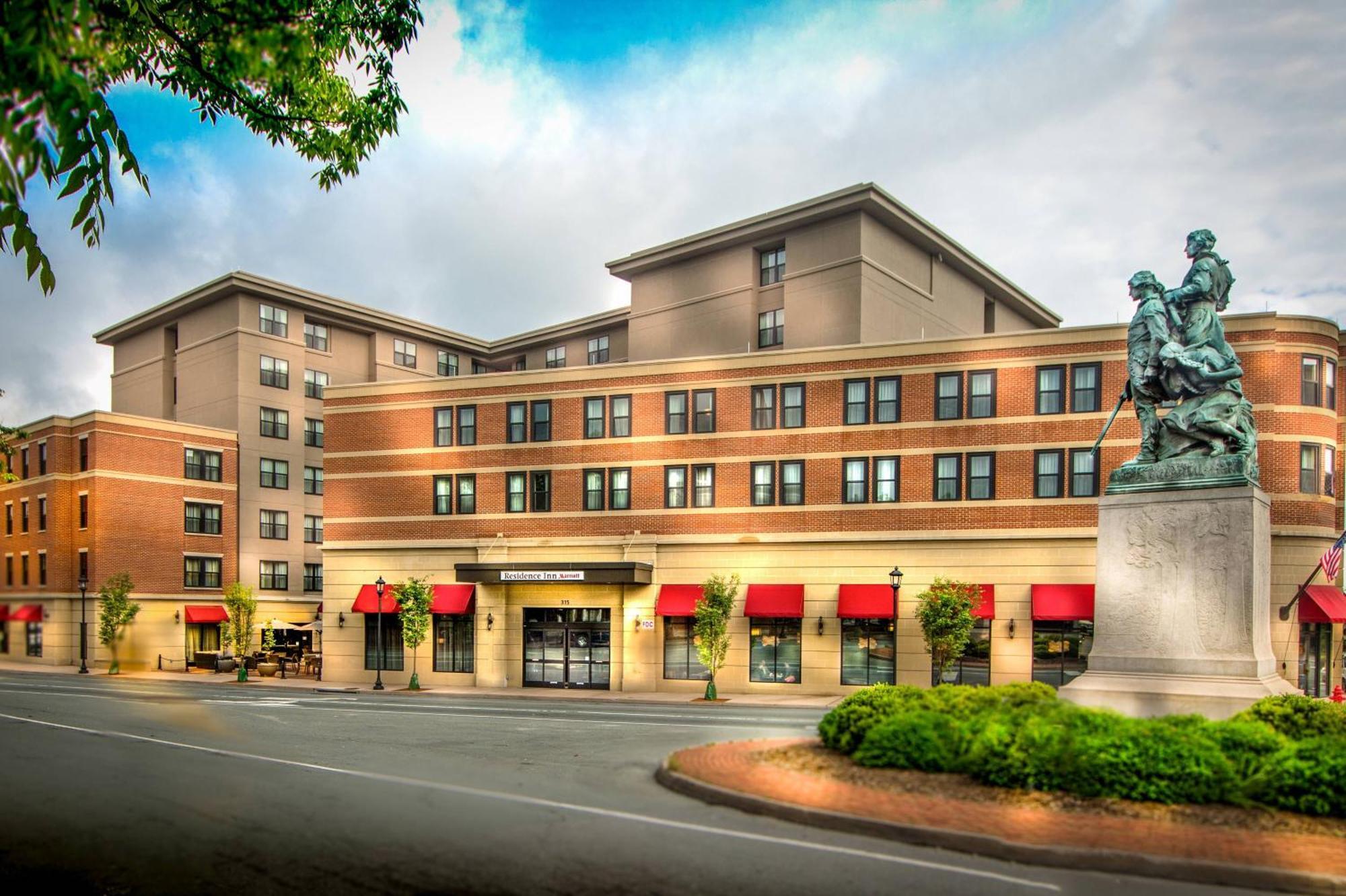 Residence Inn By Marriott Charlottesville Downtown Zewnętrze zdjęcie