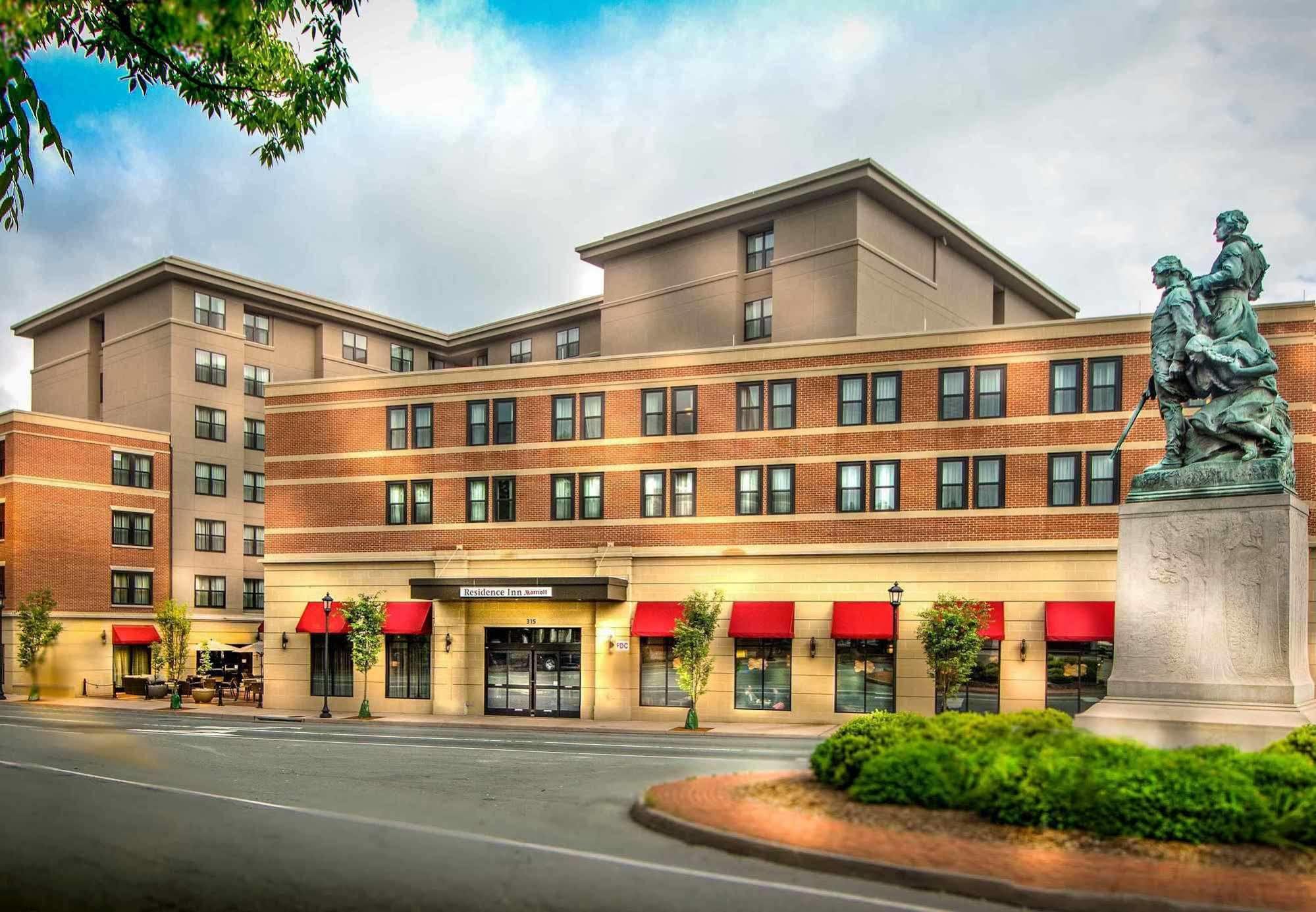 Residence Inn By Marriott Charlottesville Downtown Zewnętrze zdjęcie